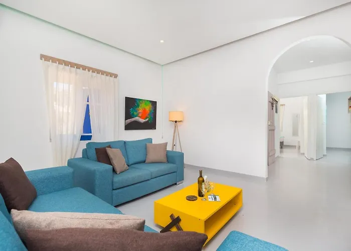 Blue Violet شقة *